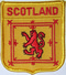Aufnher Schottischer Lwe /
 Royal Banner of Scotland
 in Wappenform (6,2 x 7,3 cm) Flagge Flaggen Fahne Fahnen kaufen bestellen Shop