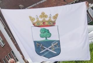 [Aalten flag with arms]