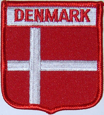 Bild von Aufnäher Flagge Dänemark  in Wappenform (6,2 x 7,3 cm)-Fahne Aufnäher Flagge Dänemark  in Wappenform (6,2 x 7,3 cm)-Flagge im Fahnenshop bestellen