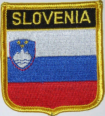 Bild von Aufnäher Flagge Slowenien  in Wappenform (6,2 x 7,3 cm)-Fahne Aufnäher Flagge Slowenien  in Wappenform (6,2 x 7,3 cm)-Flagge im Fahnenshop bestellen