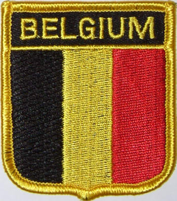 Bild von Aufnäher Flagge Belgien  in Wappenform (6,2 x 7,3 cm)-Fahne Aufnäher Flagge Belgien  in Wappenform (6,2 x 7,3 cm)-Flagge im Fahnenshop bestellen