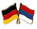 Bild der Flagge "Freundschafts-Pin Deutschland - Serbien"
