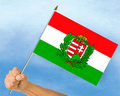 Bild der Flagge "Stockflaggen Ungarn mit Wappen (45 x 30 cm)"