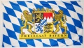 Fahne des Freistaat Bayern - Motiv 2
 mit Schrift (150 x 90 cm) in der Qualität Sturmflagge kaufen bestellen Shop