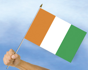 Bild von Stockflaggen Elfenbeinküste  (Republic Côte d Ivoire)  (45 x 30 cm)-Fahne Stockflaggen Elfenbeinküste  (Republic Côte d Ivoire)  (45 x 30 cm)-Flagge im Fahnenshop bestellen