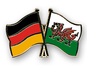 Bild von Freundschafts-Pin  Deutschland - Wales-Fahne Freundschafts-Pin  Deutschland - Wales-Flagge im Fahnenshop bestellen