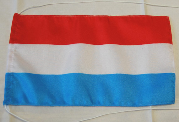 Bild von Tisch-Flagge Luxemburg-Fahne Tisch-Flagge Luxemburg-Flagge im Fahnenshop bestellen