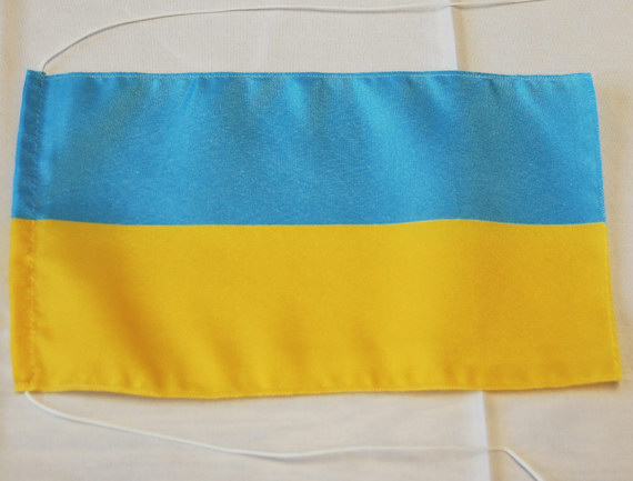 Bild von Tisch-Flagge Ukraine-Fahne Tisch-Flagge Ukraine-Flagge im Fahnenshop bestellen