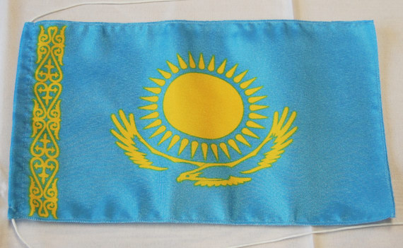 Bild von Tisch-Flagge Kasachstan-Fahne Tisch-Flagge Kasachstan-Flagge im Fahnenshop bestellen