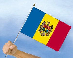 Bild von Stockflaggen Moldawien  (45 x 30 cm)-Fahne Stockflaggen Moldawien  (45 x 30 cm)-Flagge im Fahnenshop bestellen