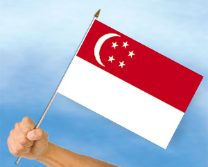 Bild von Stockflaggen Singapur  (45 x 30 cm)-Fahne Stockflaggen Singapur  (45 x 30 cm)-Flagge im Fahnenshop bestellen