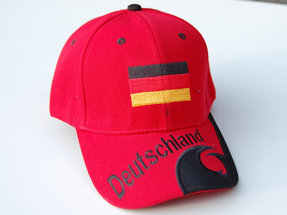 Bild von Cap Deutschland rot-Fahne Cap Deutschland rot-Flagge im Fahnenshop bestellen