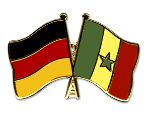 Bild von Freundschafts-Pin  Deutschland - Senegal-Fahne Freundschafts-Pin  Deutschland - Senegal-Flagge im Fahnenshop bestellen