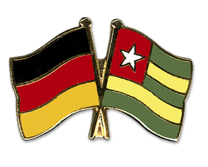 Bild von Freundschafts-Pin  Deutschland - Togo-Fahne Freundschafts-Pin  Deutschland - Togo-Flagge im Fahnenshop bestellen